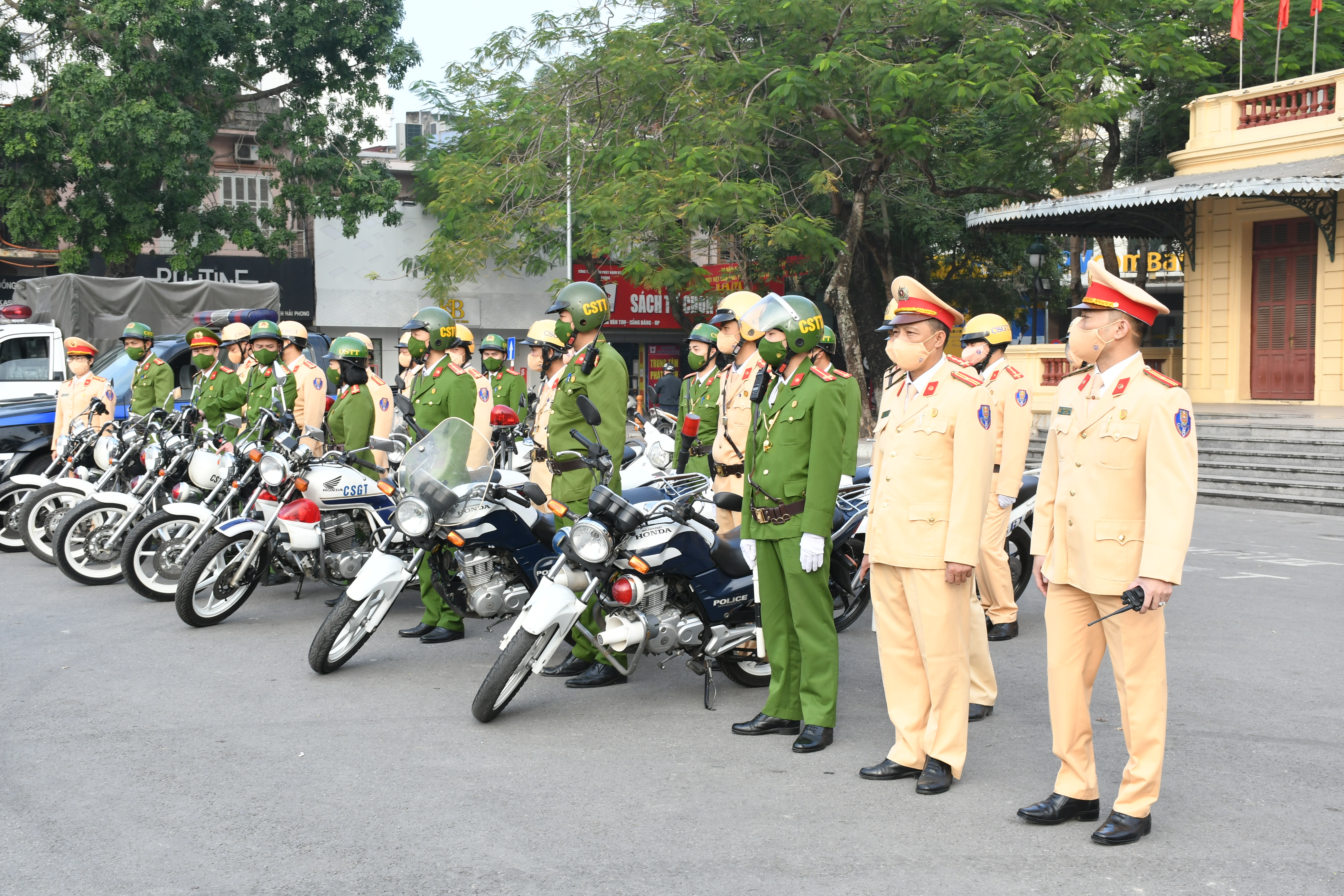 Người dân ở Hạ Long, tỉnh Quảng Ninh gửi thư cảm ơn Công an phường Phan Bội Châu (quận Hồng Bàng)